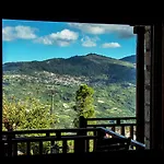 Guest house Theasis Suites-Ορεινή Φιλοξενία