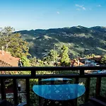 Theasis Suites-ορεινή φιλοξενία Kato Sinikia Trikalon