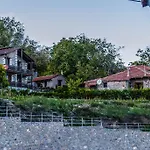 Guest house Theasis Suites-Ορεινή Φιλοξενία Kato Sinikia Trikalon