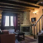 Guest house Theasis Suites-Ορεινή Φιλοξενία