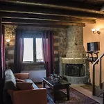 Guest house Theasis Suites-Ορεινή Φιλοξενία 4*