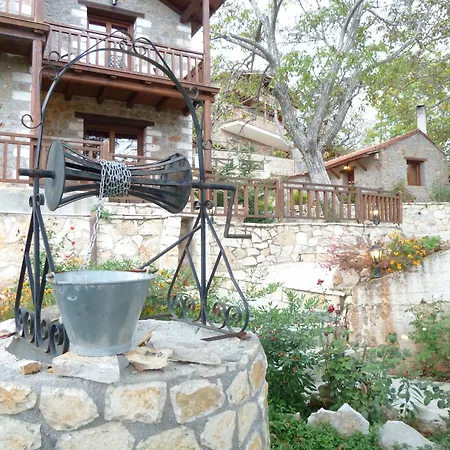 Gasthof Theasis Suites-Ορεινή Φιλοξενία 4*