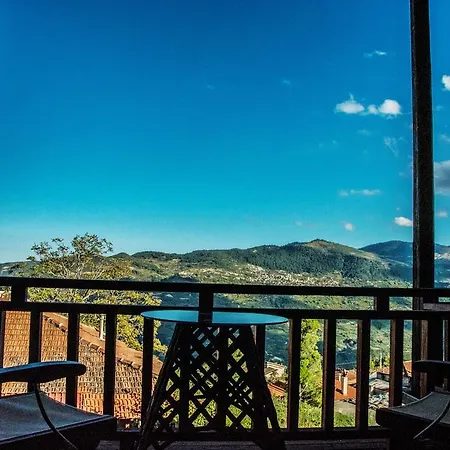 Gasthuis Theasis Suites-ορεινή φιλοξενία Kato Sinikia Trikalon