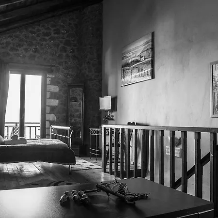 Theasis Suites-ορεινή φιλοξενία