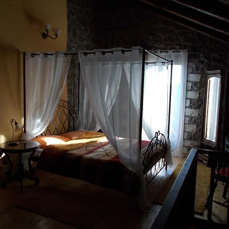 Theasis Suites-ορεινή φιλοξενία Gasthuis 4*