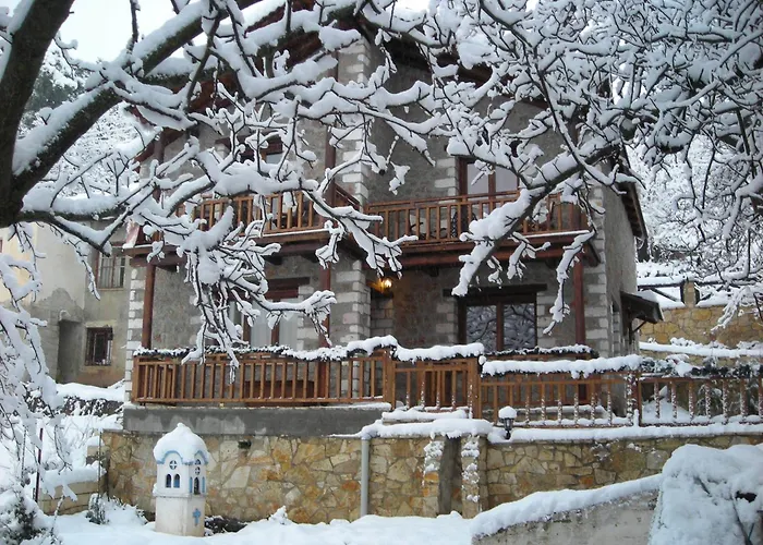 Theasis Suites-ορεινή φιλοξενία Maison d'hôtes 4*