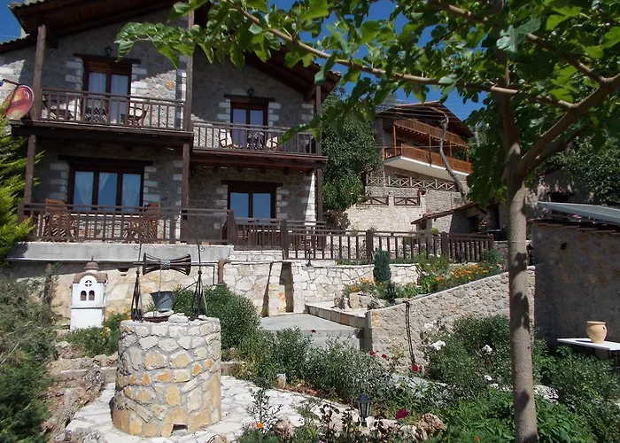 Pensjonat Theasis Suites-ορεινή φιλοξενία 4*