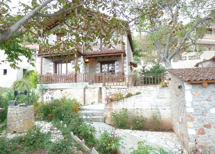 Theasis Suites-ορεινή φιλοξενία 4*