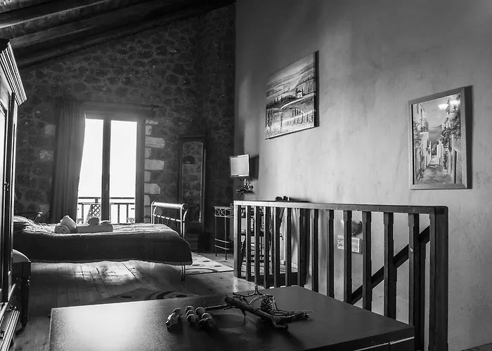 Theasis Suites-ορεινή φιλοξενία