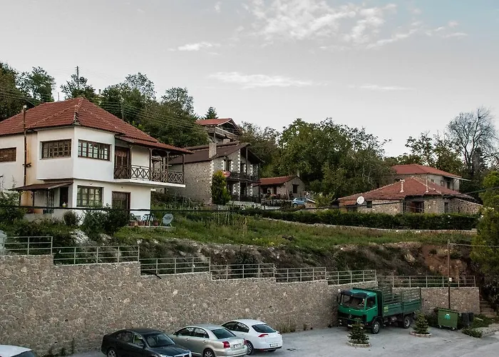 Pensjonat Theasis Suites-ορεινή φιλοξενία