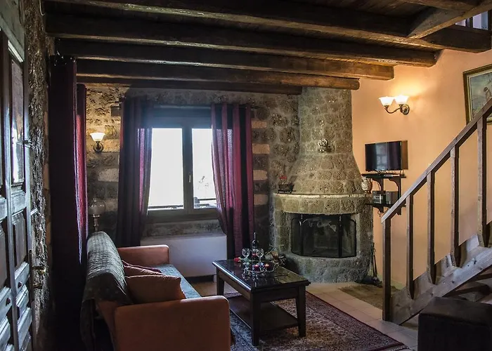 Maison d'hôtes Theasis Suites-ορεινή φιλοξενία 4*