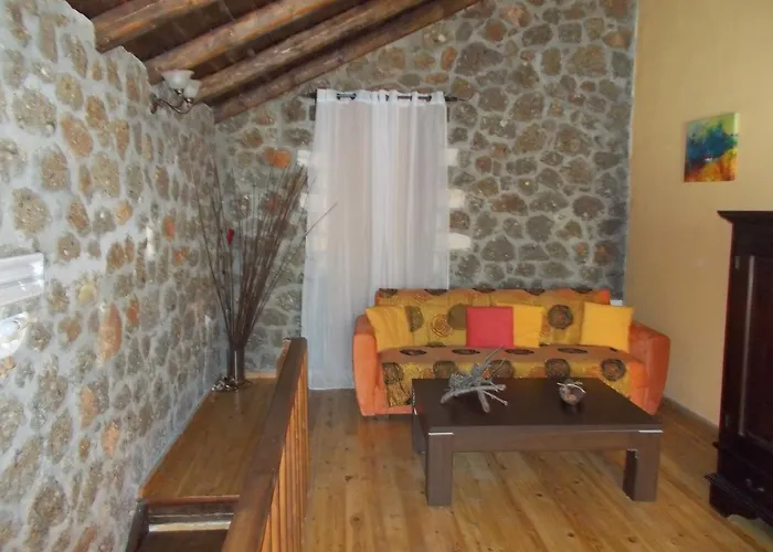 Theasis Suites-ορεινή φιλοξενία